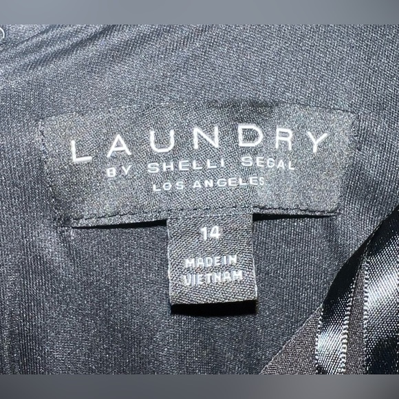 NWT Laundry by Shelli Segal Black Ruffle Shoulder Sheath Dress - Picture 5 of 5